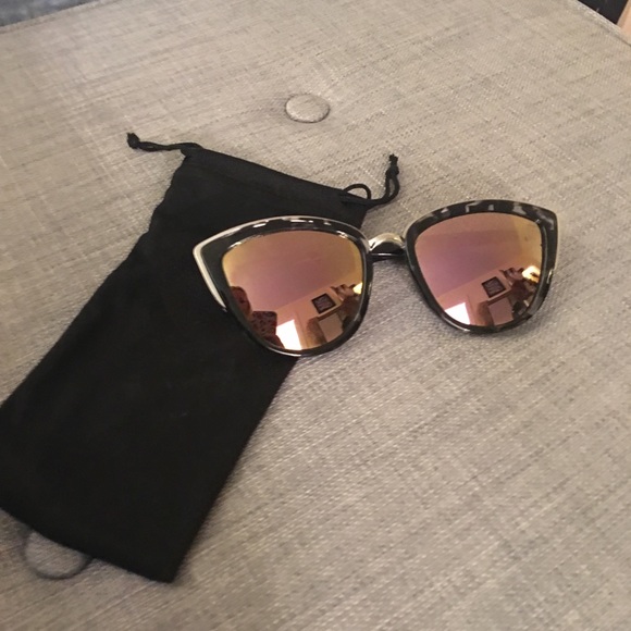 Quay Australia Accessories - Quay Australia sunnies